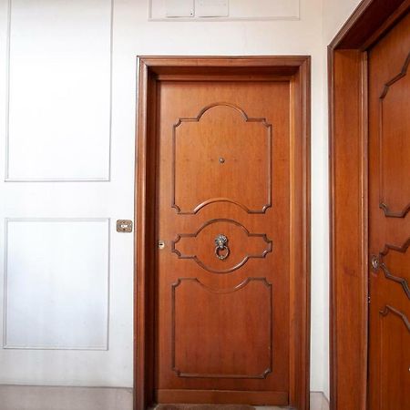 Appartamento Via Del Corso Рим Екстер'єр фото