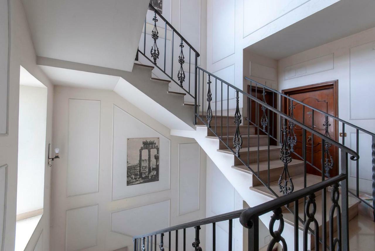 Appartamento Via Del Corso Рим Екстер'єр фото